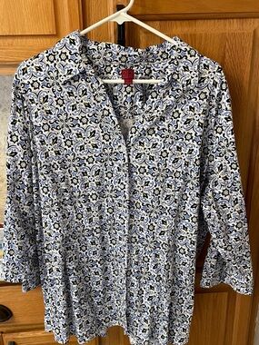 212 Collection Blue Navy White Patterned Blouse